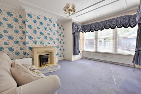1 bedroom ground floor flat for sale, Selborne Road, Southgate, London. N14