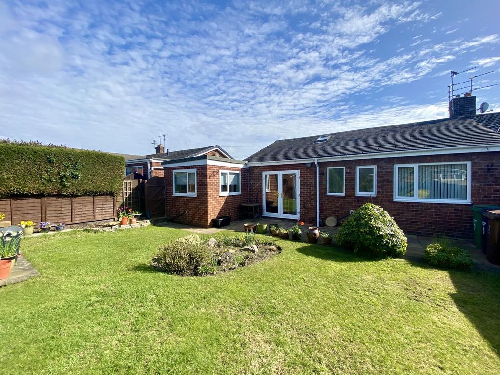 Granville Gardens, Stakeford... 2 bed bungalow for sale £169,950