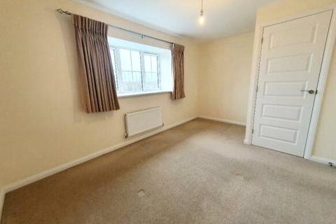 18 Bay Bridge Crescent, Felpham, Bognor Regis, PO22 8FW