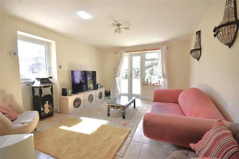 3 bedroom semi-detached house for sale, Horley, Surrey, RH6