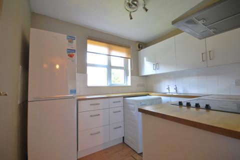 1 bedroom flat to rent, Le May Avenue London SE12