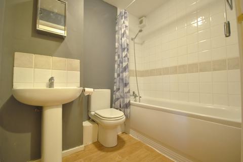 1 bedroom flat to rent, Le May Avenue London SE12