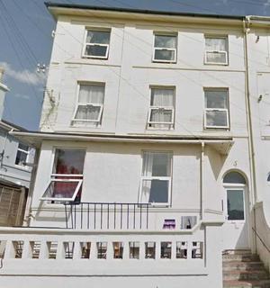 2 bedroom apartment to rent, Pembroke Road, Torquay