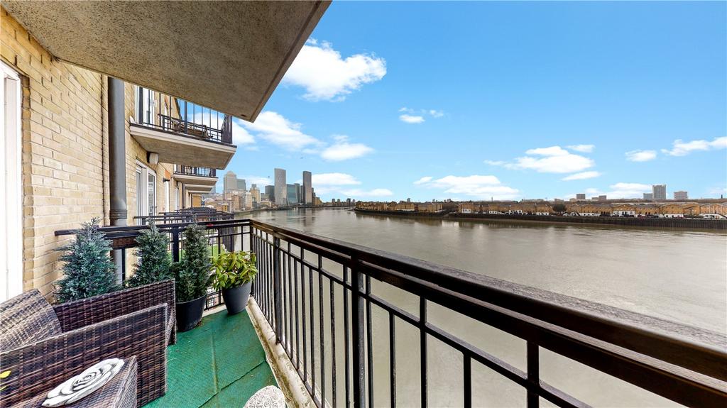 Apartment in Limehouse - More