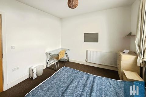 1 bedroom in a house share to rent, Ray Street, Near Town Centre, Huddersfield, HD1