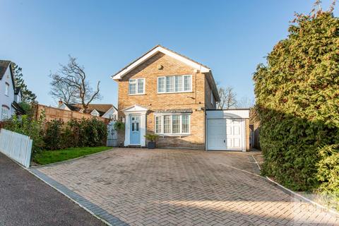 4 bedroom detached house for sale, Parkdale, Chelmsford CM3