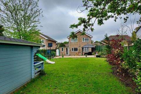 4 bedroom detached house for sale, Parkdale, Chelmsford CM3