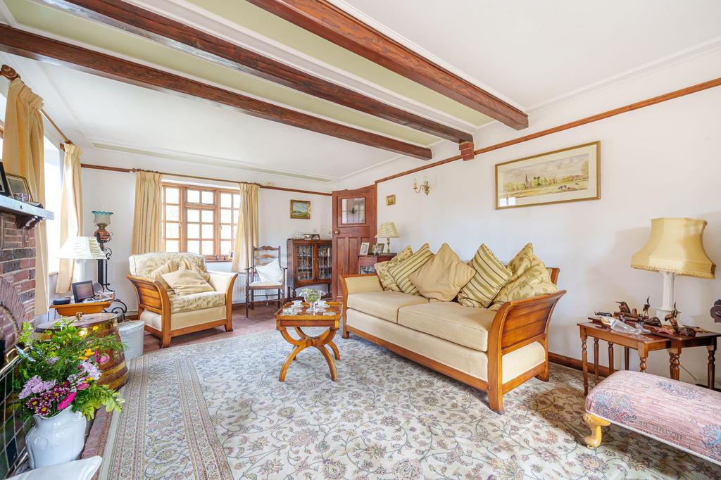 Dodsley Grove, Easebourne, GU29 4 bed detached house for sale £950,000