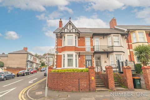 3 bedroom end of terrace house for sale, Chepstow Road, Newport, NP19