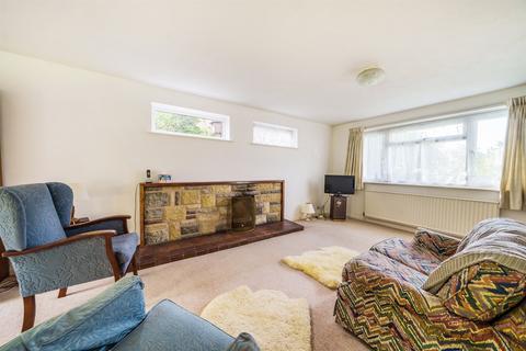 4 bedroom house for sale, CHAIN FREE! Bannister Gardens, Storrington, West Sussex, RH20