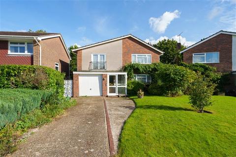 4 bedroom house for sale, CHAIN FREE! Bannister Gardens, Storrington, West Sussex, RH20