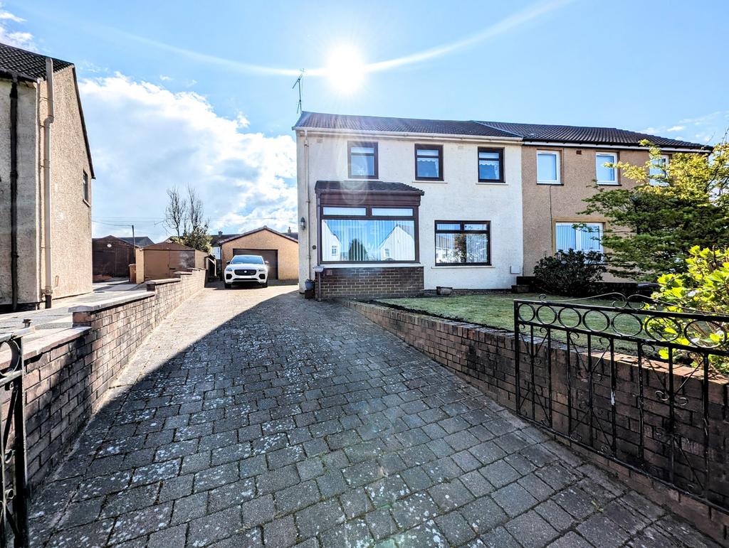 Queen Street, Kilwinning KA13 3 bed semidetached house for sale £124,000