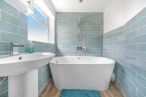 9 Cranmer Close, Ruislip, HA4 9QF