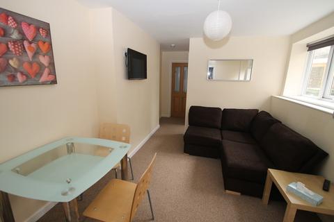 3 bedroom ground floor flat to rent, Hastings Street, Plymouth PL1
