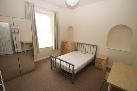 3 bedroom ground floor flat to rent, Hastings Street, Plymouth PL1