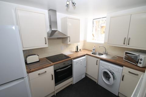 3 bedroom ground floor flat to rent, Hastings Street, Plymouth PL1