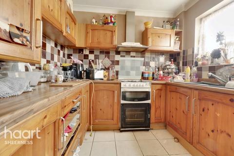 18 Manor Road, Queenborough, ME11 5NA