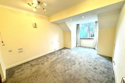1 bedroom apartment for sale, High Street, Sandhurst, Berkshire, GU47