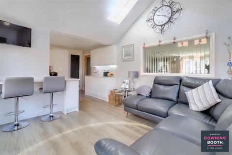 15 Crawley Lane, Kings Bromley, Burton-on-trent, DE13 7JF