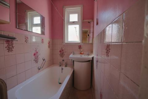 81 Anglesea Road, Shirley, Southampton, SO15 5QR