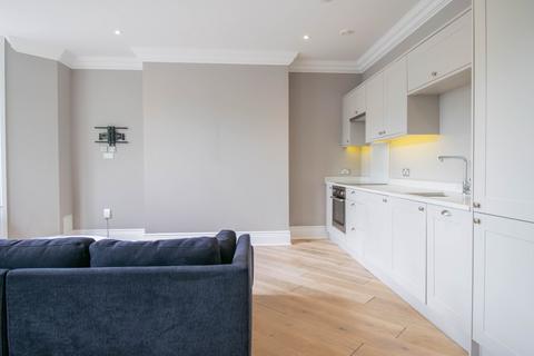 2 bedroom apartment to rent, West Avenue, Newcastle Upon Tyne NE3