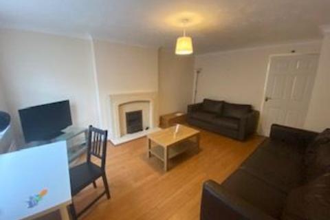 4 bedroom end of terrace house for sale, Gillquart Way, Coventry