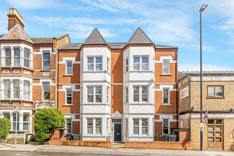 2 bedroom apartment to rent, Archway Road, Highgate