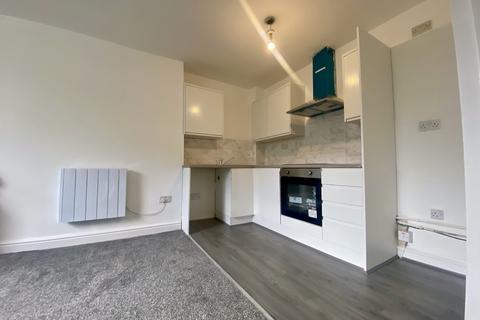 2 bedroom flat to rent, Waterloo, Liverpool L22