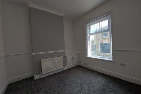2 bedroom terraced house to rent, Parkinson Street, Burnley BB11