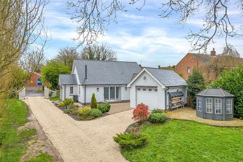 2 bedroom bungalow for sale, Newton Lodge, Newton Regis, Tamworth