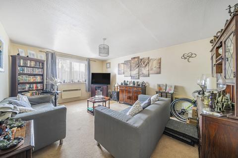 1 bedroom apartment for sale, Lyndale Road, Redhill, Surrey