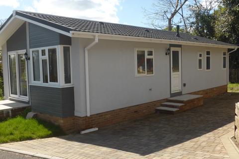 Mobile home for sale, Chertsey