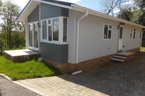 Mobile home for sale, Chertsey