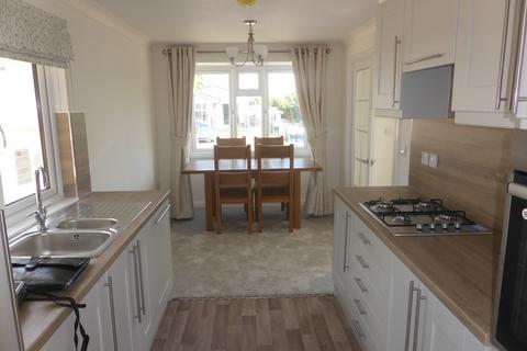 Mobile home for sale, Chertsey