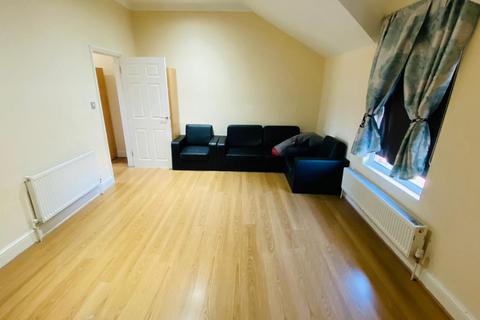 1 bedroom flat to rent, BEAUTIFUL 1 BED / STUDIO FLAT | AVAILABLE NOW, London E17