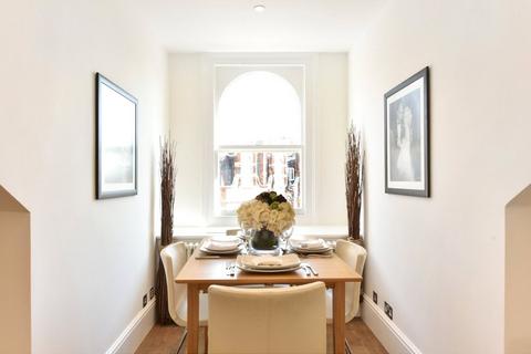 Flat 4, 35 Egerton Gardens, London, SW3 2DE