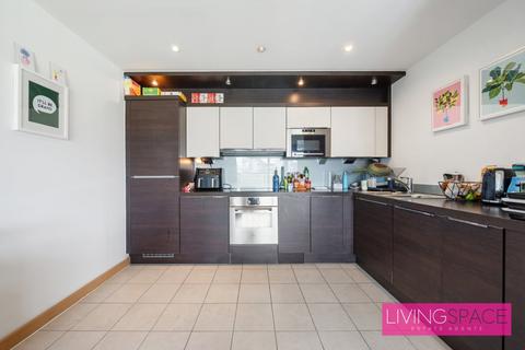 1 bedroom flat for sale, Drayton Park, Drayton Park