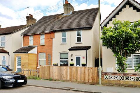 23 Arnold Road, Woking, GU21 5JX