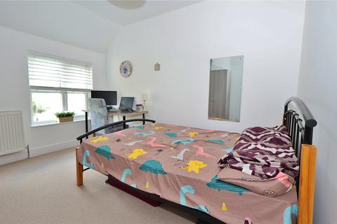 23 Arnold Road, Woking, GU21 5JX