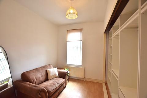 3 bedroom apartment to rent, Westminster Street, Gateshead, NE8