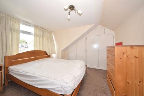 2 bedroom maisonette to rent, Claxton Grove, London, W6