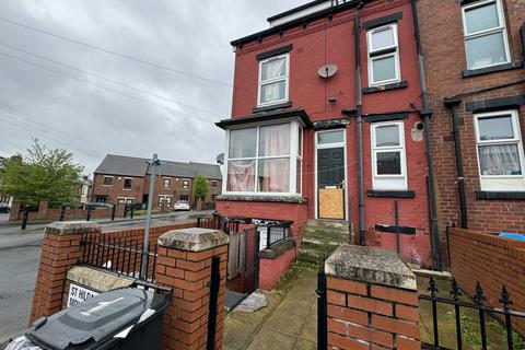 2 bedroom end of terrace house to rent, St. Hildas Mount, Leeds, West Yorkshire, LS9