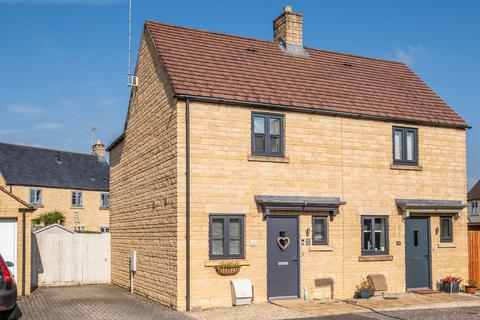 2 bedroom semi-detached house for sale, Barnsley Way, Bourton-On-The-Water, GL54