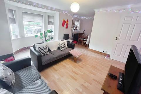 2 bedroom flat for sale, Brigadier Close, Manchester, Greater Manchester, M20