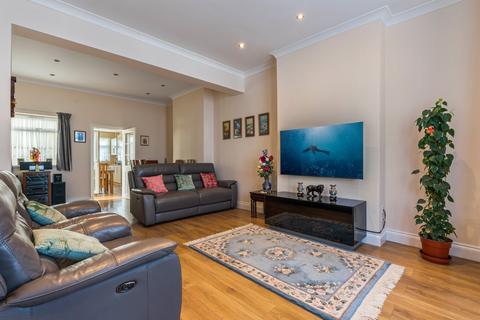 3 bedroom terraced house for sale, First Avenue, Manor Park, London, E12