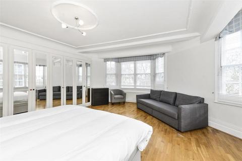 4 bedroom apartment to rent, Park Road,  London,  NW8