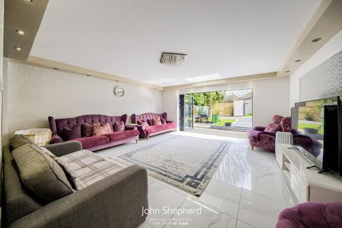 27 Hollyhurst Grove, Birmingham, B26 1AR