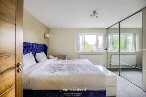 27 Hollyhurst Grove, Birmingham, B26 1AR