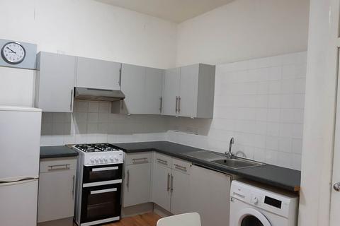 2 bedroom flat to rent, 6 B/1 Garland Place, ,