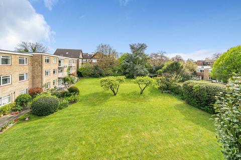 17 Lakeside, Beckenham, BR3 6LX